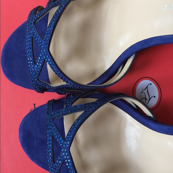 Ivanka Trump Sandals - Picture 2 of 4